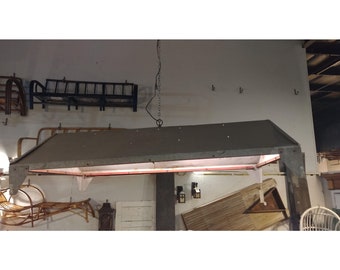 Chicken Brooder Light Fixture # 180576 Shipping is not a 1.00 Shipping is not free please contact us before purchase Thanks