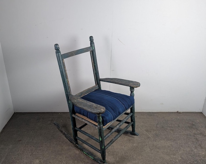Stunning Mid 1800,s Primitive Rocking Chair # 197222 Shipping is not a 1.00 Shipping is not free please contact us before purchase Thanks