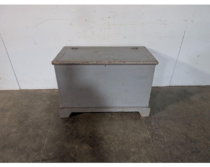 Simple Mid 1800,s Gray Paint Trunk # 196715 Shipping is not a 1.00 Shipping is not free please contact us before purchase Thanks