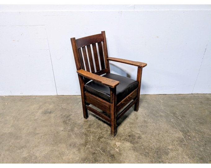 1920,s Mission Oak Arm Chair # 201099 Shipping is not a 1.00 Shipping is not free please contact us before purchase Thanks