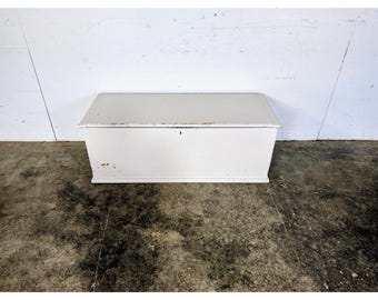 Early 1800,s Flip Top Trunk # 197682 Shipping is not a 1.00 Shipping is not free please contact us before purchase Thanks