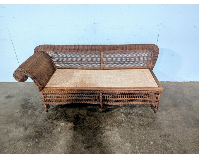 1860,S WICKER CHAISE / SETTEE # 197656 Shipping is not a 1.00 Shipping is not free please contact us before purchase Thanks