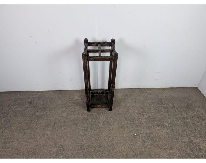 1920,S OAK UMBRELLA STAND # 197589 Shipping is not a 1.00 Shipping is not free please contact us before purchase Thanks