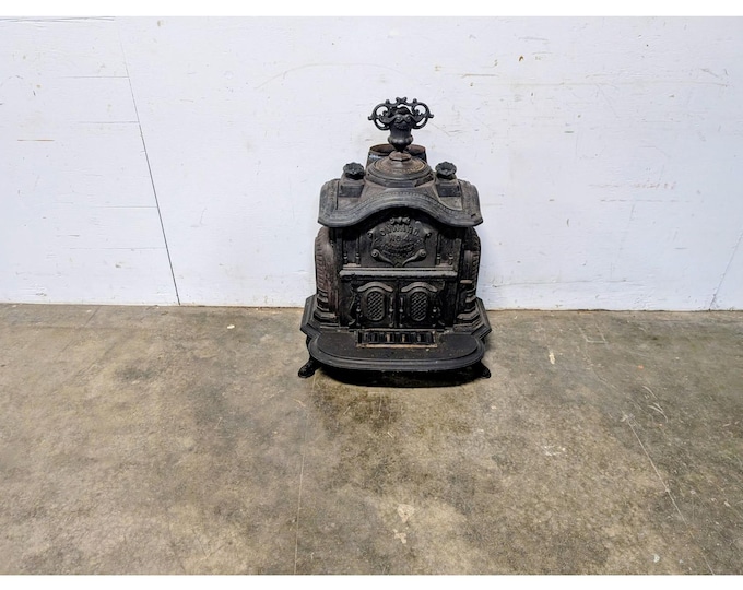 1900,S CAST IRON STOVE # 198273 Shipping is not a 1.00 Shipping is not free please contact us before purchase Thanks