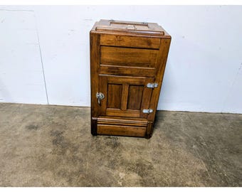 Late 1800,s Oak Ice Box # 201206 Shipping is not a 1.00 Shipping is not free please contact us before purchase Thanks