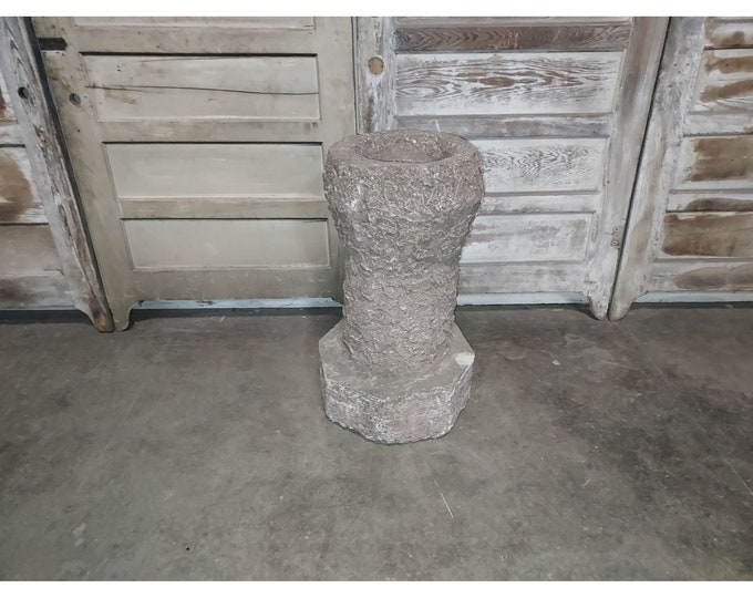 1940,S HAND MADE URN # 186371 Shipping is not a 1.00 Shipping is not free please contact us before purchase Thanks
