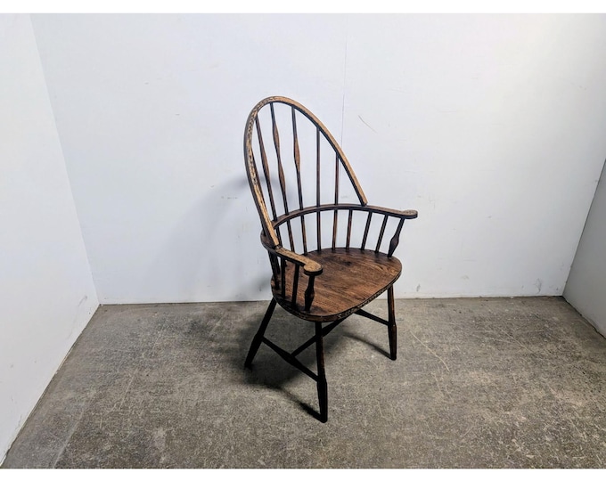 Late 1800,s Oak Arm Chair # 198371 Shipping is not a 1.00 Shipping is not free please contact us before purchase Thanks