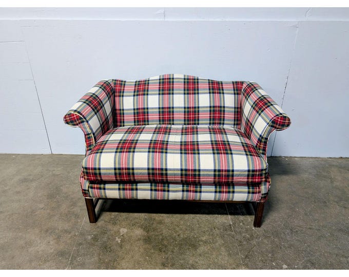 194O,S CAMEL BACK SETTEE # 199306 Shipping is not a 1.00 Shipping is not free please contact us before purchase Thanks