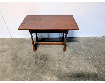 1900,s VERMONT SIDE TABLE # 200268 Shipping is not a 1.00 Shipping is not free please contact us before purchase Thanks