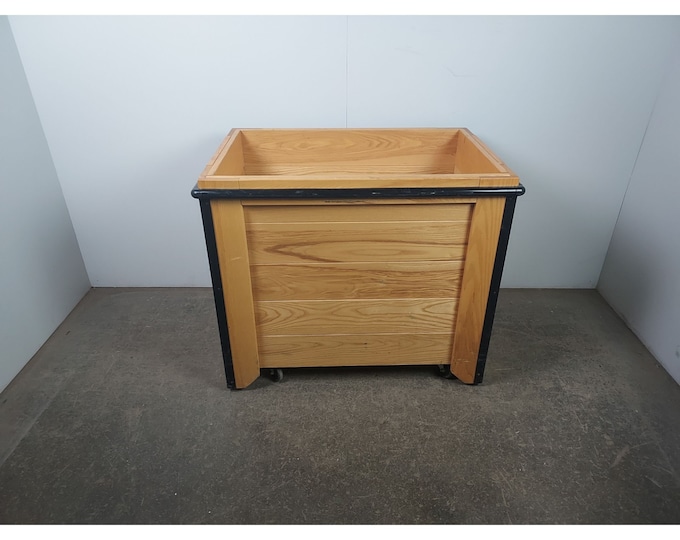 Handmade Display Bin On Casters # 192670 Shipping is not a 1.00 Shipping is not free please contact us before purchase Thanks