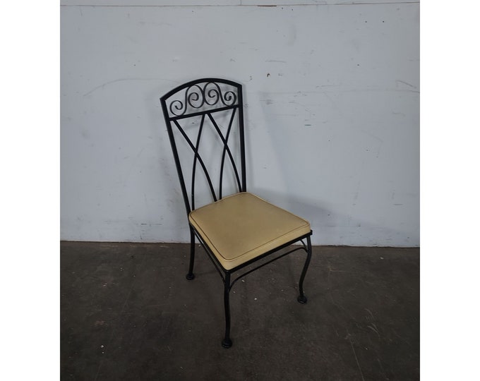 VINTAGE WOODARD CHAIR # 194404 Shipping is not free please conatct us before purchase Thanks