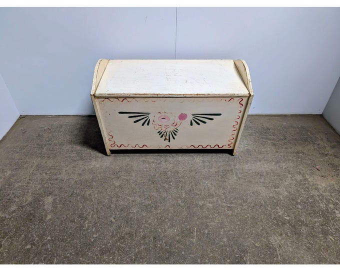 1900,s Folk Art Dome Top Storage Trunk # 200760 Shipping is not a 1.00 Shipping is not free please contact us before purchase Thanks
