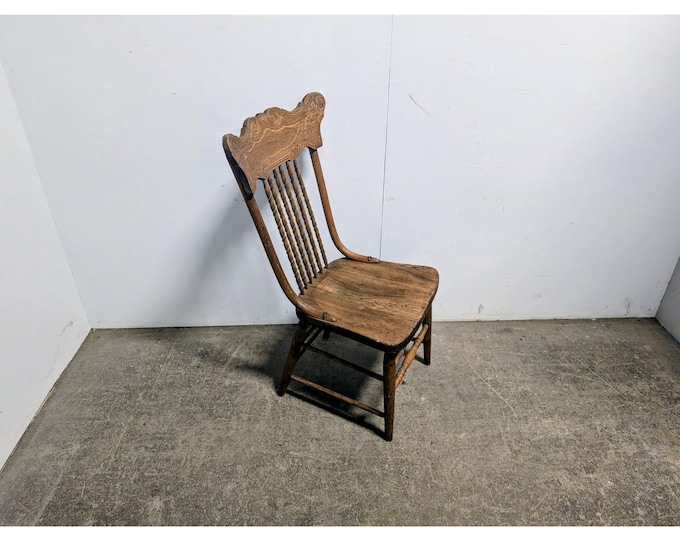 1920,s Oak Spindle Back Chair # 198622 Shipping is not a 1.00 Shipping is not free please contact us before purchase Thanks