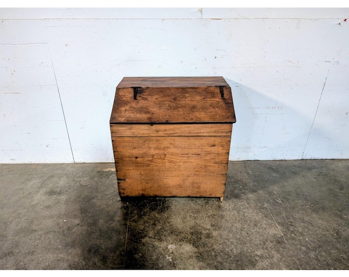 Oak Flip Top Grain Bin # 197923 Shipping is not a 1.00 Shipping is not free please contact us before purchase Thanks