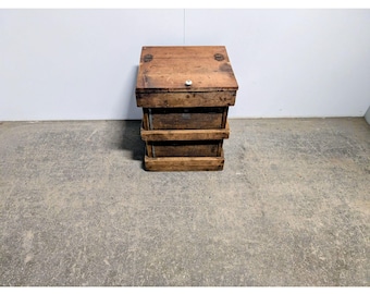 1920,s General Store Storage Bin # 200282 Shipping is not a 1.00 Shipping is not free please contact us before purchase Thanks