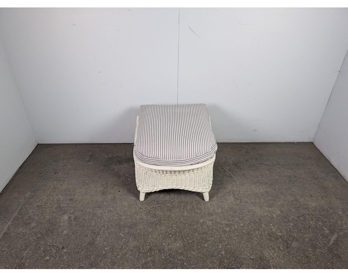 1940,S WICKER OTTOMAN # 196292 Shipping is not a 1.00 Shipping is not free please contact us before purchase Thanks