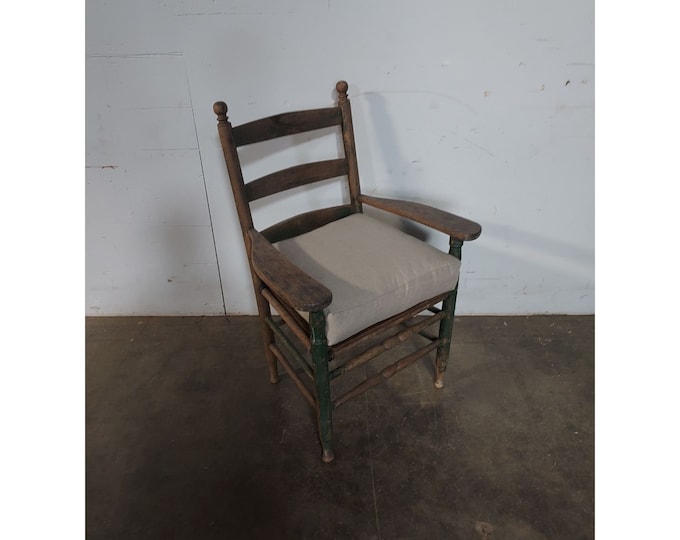 1840,S  ARM CHAIR # 193716 Shipping is not free please conatct us before purchase Thanks