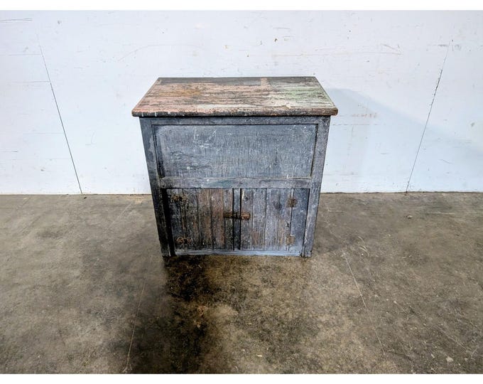 MID 1800,S COUNTER CABINET # 198034 Shipping is not a 1.00 Shipping is not free please contact us before purchase Thanks