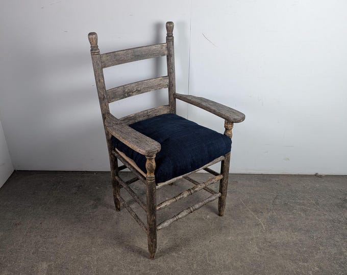 MID 1800,S ARM CHAIR # 197219 Shipping is not a 1.00 Shipping is not free please contact us before purchase Thanks