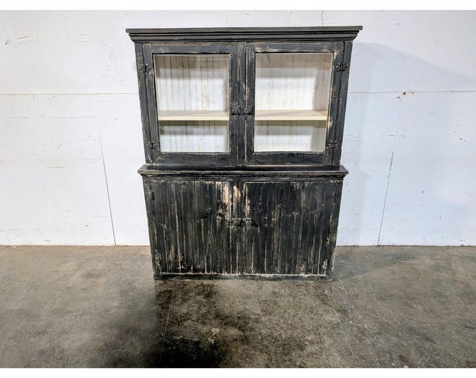 1880,S CUPBOARD # 197960 Shipping is not a 1.00 Shipping is not free please contact us before purchase Thanks