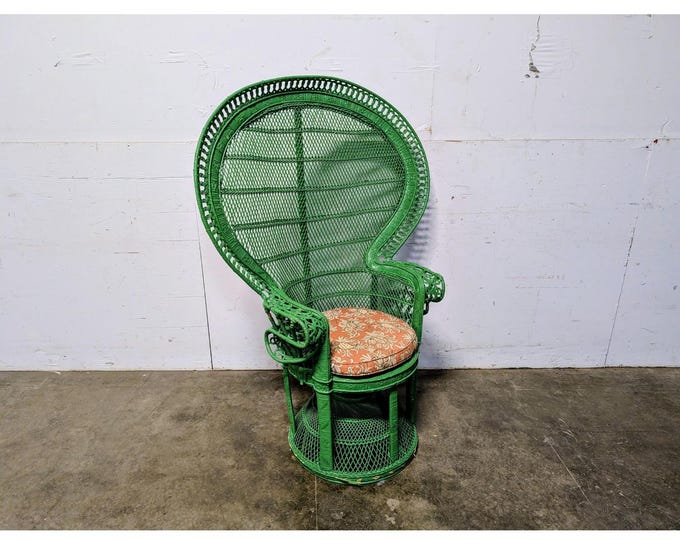 1940,S WICKER PEACOCK CHAIR # 198737 Shipping is not a 1.00 Shipping is not free please contact us before purchase Thanks
