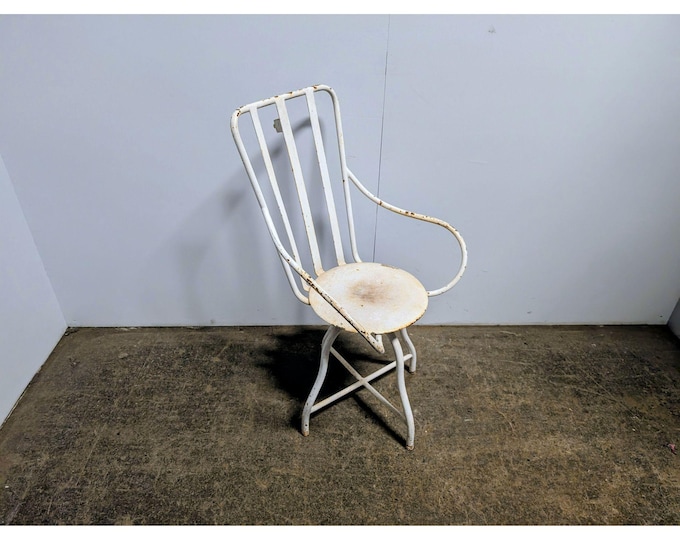 Late 1800,s Metal Dentist Chair # 200727 Shipping is not a 1.00 Shipping is not free please contact us before purchase Thanks