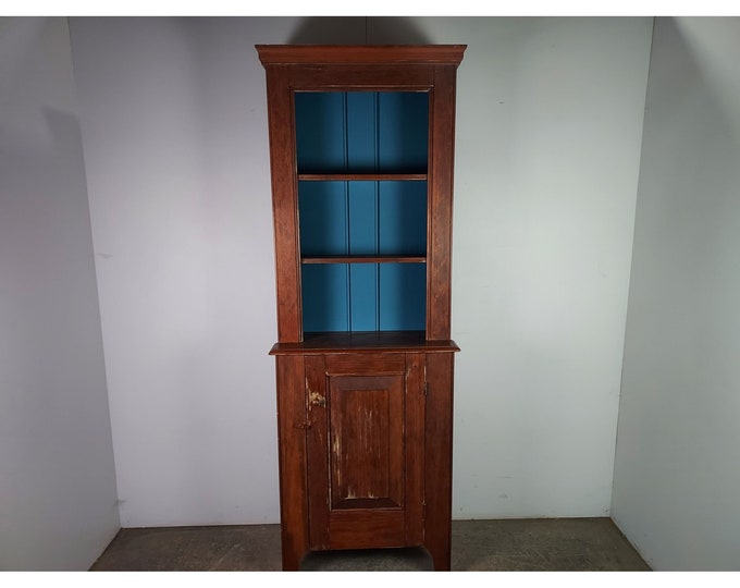 SIMPLE 1940,S CABINET # 194938 Shipping is not a 1.00 Shipping is not free please contact us before purchase Thanks