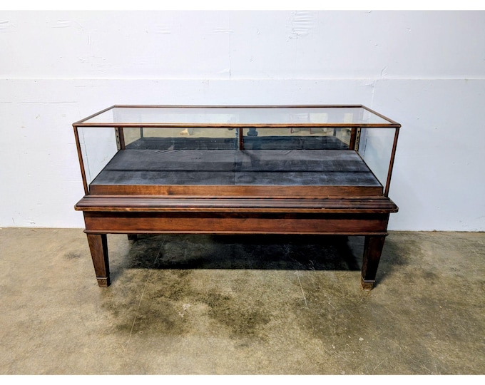 1860,S MAHOGANY DISPLAY CASE # 200971 Shipping is not a 1.00 Shipping is not free please contact us before purchase Thanks