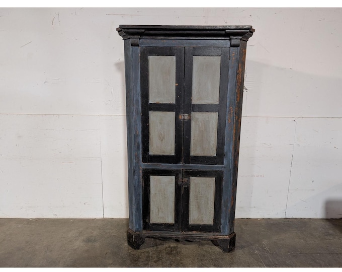 Mid 1800,s Vermont Painted Corner Cupboard # 196171 Shipping is not a 1.00 Shipping is not free please contact us before purchase Thanks