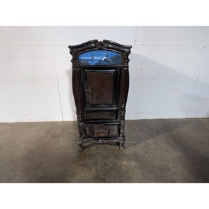 1900,s Cast Iron Wood Burning Stove # 195921 Shipping is not a 1.00 Shipping is not free please contact us before purchase Thanks