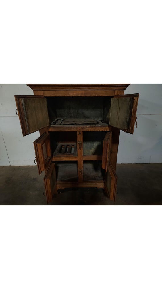 1900,s Six Door Oak Ice Box # 195935 Shipping is Not a 1.00
