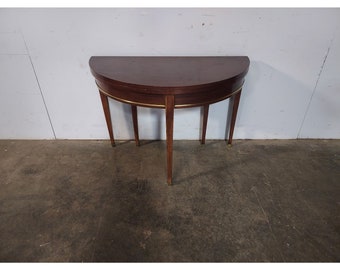 1940,s Mahogany Flip Top Table # 191682 Shipping is not a 1.00 Shipping is not free please contact us before purchase Thanks