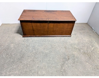 Early Flip Top Trunk # 199548 Shipping is not a 1.00 Shipping is not free please contact us before purchase Thanks