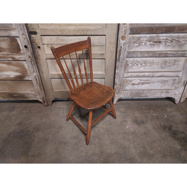 1860,S Plank Seat Spindle Back Chair # 186662