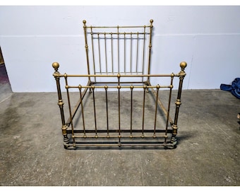 Full Size 1890,s Brass Bed # 200886 Shipping is not a 1.00 Shipping is not free please contact us before purchase Thanks