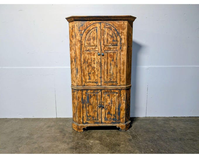 1900,s Four Door Pine Corner Cupboard # 199262 Shipping is not a 1.00 Shipping is not free please contact us before purchase Thanks