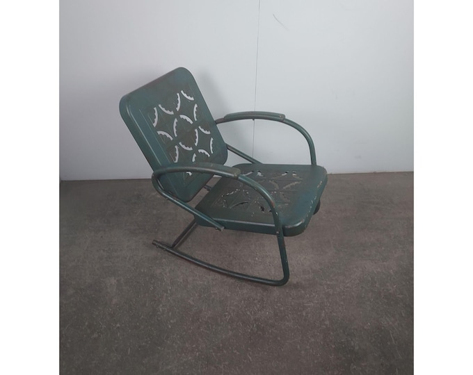 1940,s Stamped Iron Motel Arm Chair # 195233 Shipping is not a 1.00 Shipping is not free please contact us before purchase Thanks