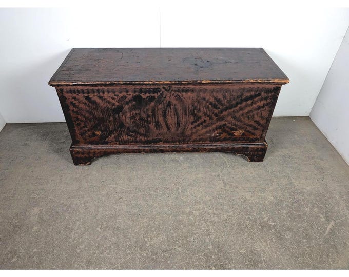 Early 1800,s Folk Art Trunk # 196712 Shipping is not a 1.00 Shipping is not free please contact us before purchase Thanks