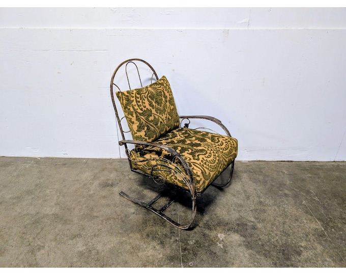 1880,s Elegant Metal Arm Chair # 200943 Shipping is not a 1.00 Shipping is not free please contact us before purchase Thanks