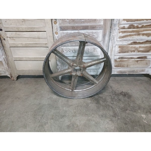 LARGE 1900,S PULLY WHEEL # 186295 Shipping is not free please conatct us before purchase Thanks