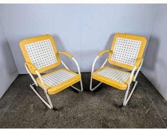 Pair Of 1940's Metal Outdoor Chairs # 197844 Shipping is not a 1.00 Shipping is not free please contact us before purchase Thanks