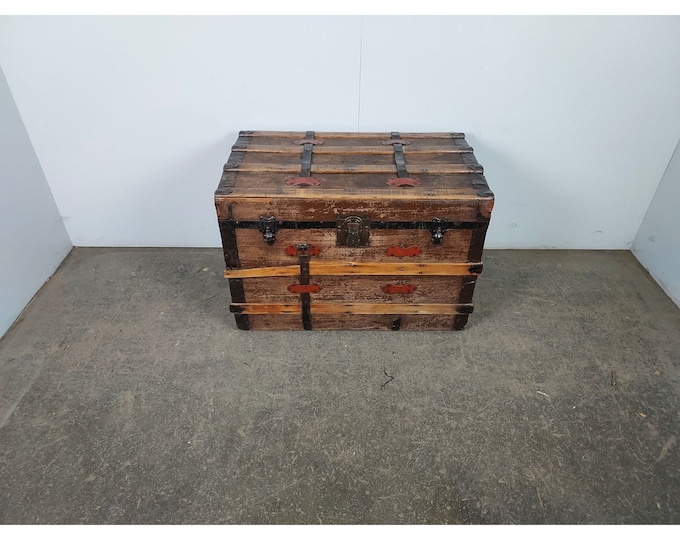 LATE 1800,S STEAMER TRUNK # 194902 Shipping is not a 1.00 Shipping is not free please contact us before purchase Thanks