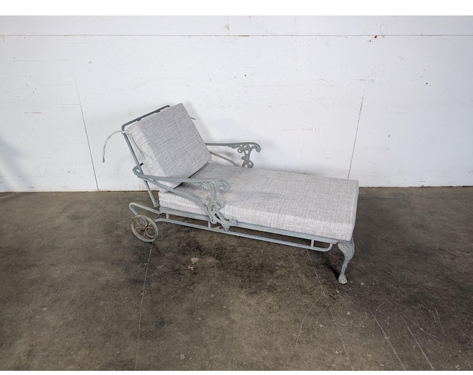 1940,S IRON CHAISE # 197306 Shipping is not a 1.00 Shipping is not free please contact us before purchase Thanks