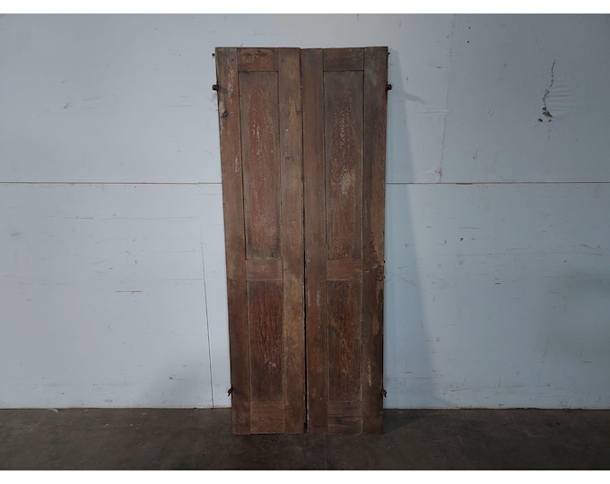 Pair Of Early 1800,s Shutters # 195433 Shipping is not a 1.00 Shipping is not free please contact us before purchase Thanks