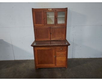 1930,S HOOSIER CABINET # 194451  Shipping is not free please conatct us before purchase Thanks