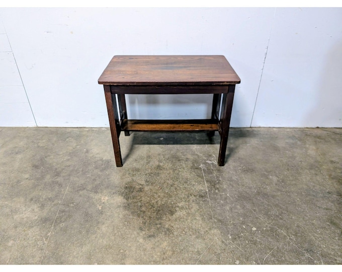 Simple 1920,s Misson Oak Desk # 200900 Shipping is not a 1.00 Shipping is not free please contact us before purchase Thanks