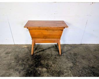 Mid 1800,s Maple Dough Box # 197898 Shipping is not a 1.00 Shipping is not free please contact us before purchase Thanks