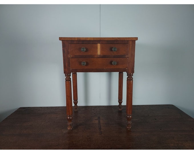1840,S TURNED LEG TABLE # 193615 Shipping is not free please conatct us before purchase Thanks