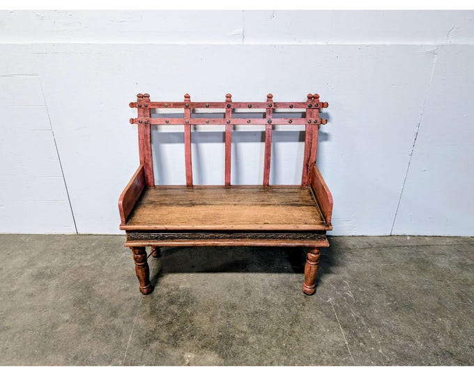 UNIQUE 1930,S BENCH # 199606 Shipping is not a 1.00 Shipping is not free please contact us before purchase Thanks