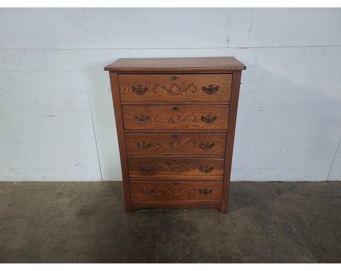 1920,s Five Drawer Oak Chest Of Drawers # 193826 Shipping is not free please conatct us before purchase Thanks